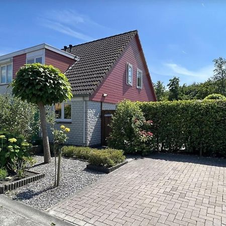 Vakantiehuis Op Villapark Oesterbaai Aan Zee , Met Speeltuin Grenzend Aan De Tuin فيملدينج المظهر الخارجي الصورة